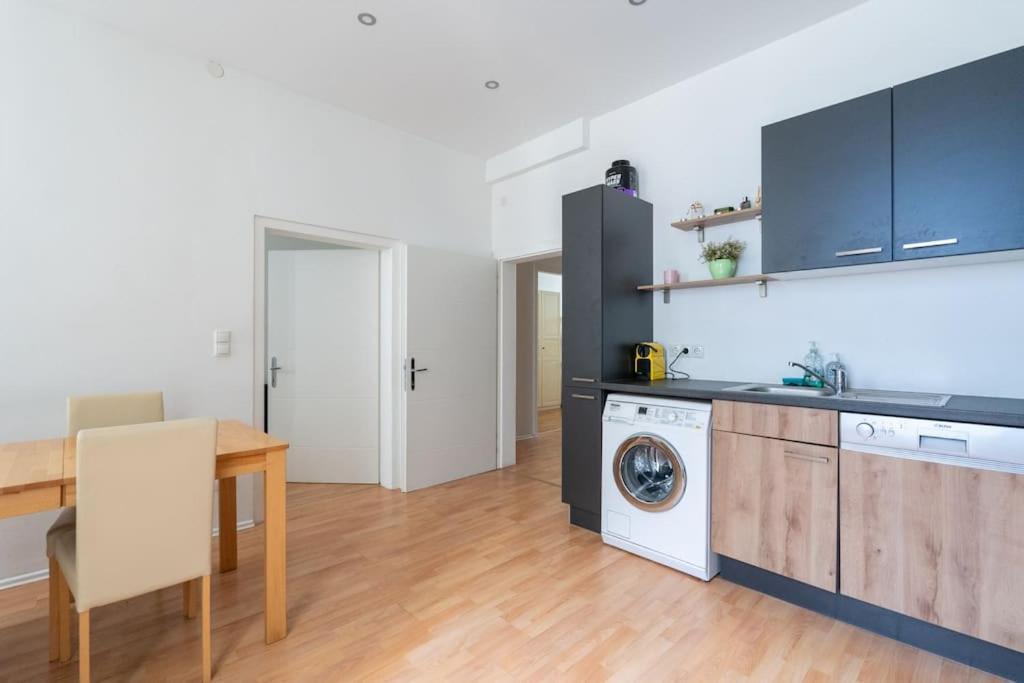Spacious Stone Belvedere Apartament *