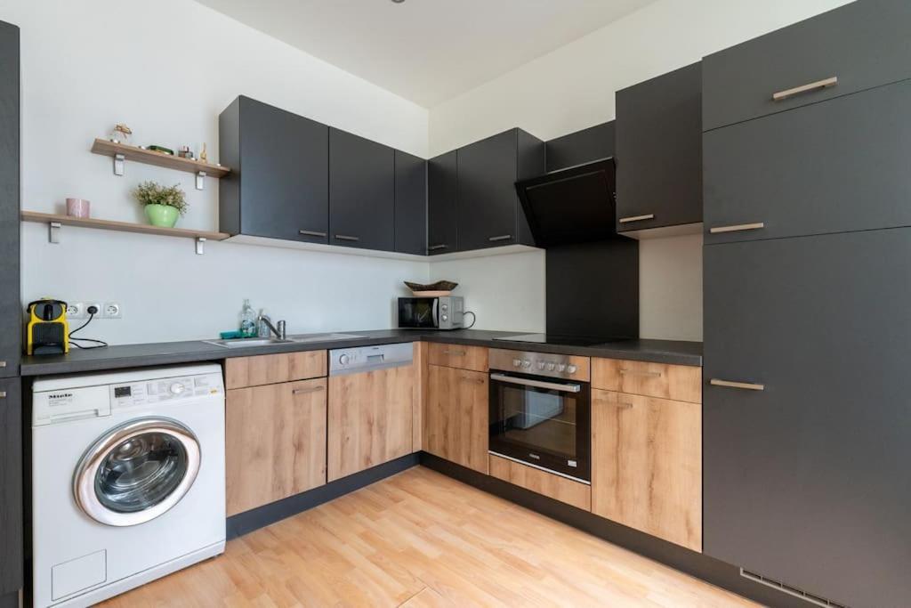 Spacious Stone Belvedere Appartement *